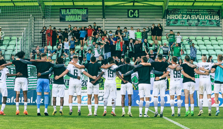 Karviná díky brance Budínského porazila České Budějovice, oba týmy čeká baráž.