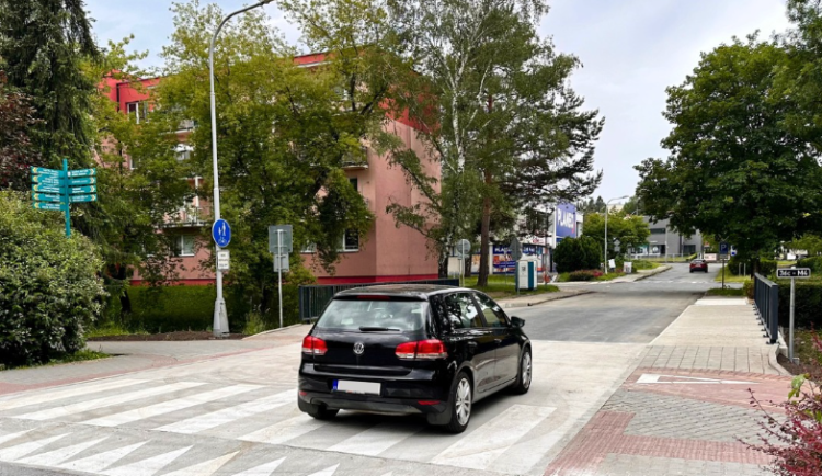 V Kopřivnici zprůjezdnili opravený most přes místní říčku. Rekonstrukce zabrala déle, než město počítalo