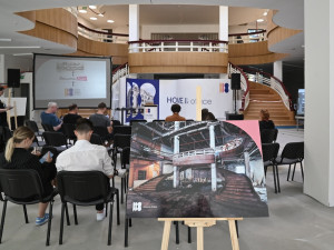 FOTO: Zrekonstruovaná Ostravica-Textilia se otevírá. Stěhují se do ní první nájemníci