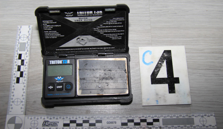 Kriminalisté dopadli distributory pervitinu. Oba skončili ve vazbě.