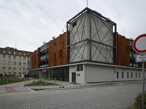 Multifunkční parkovací dům u Městské nemocnice Ostrava dokončen. Pro veřejnost nabízí 215 míst