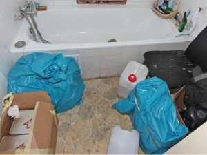 Policie dopadla další vařiče pervitinu. Obviněno je 10 osob.