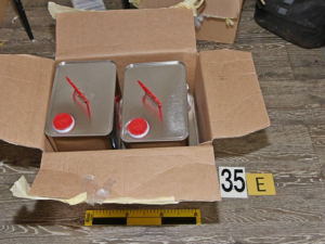 Policie dopadla další vařiče pervitinu. Obviněno je 10 osob.