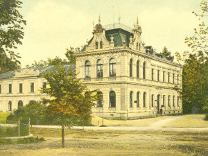 Zastupitelé Frýdku-Místku odsouhlasili koupi Českého domu a okolních pozemků. Památka už nebude chátrat