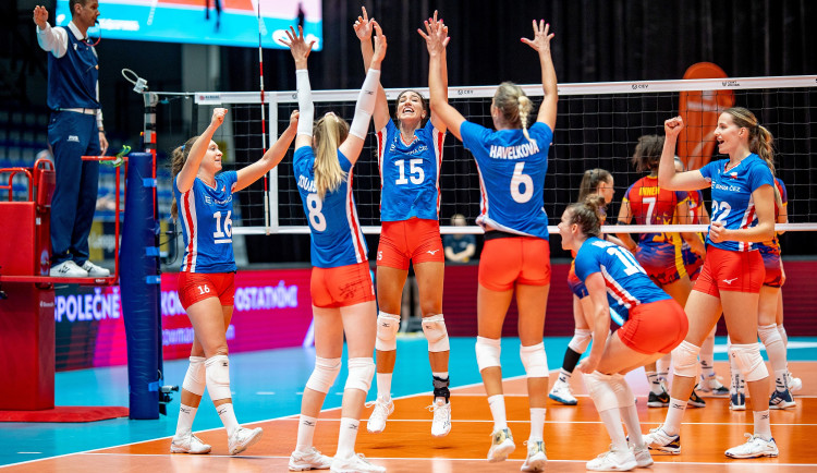 České volejbalistky v Ostravě porazily Rumunsko a jsou ve finále Evropské ligy.