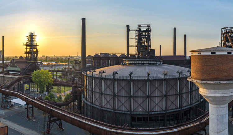 Největším turistickým lákadlem v Moravskoslezském kraji jsou opět Dolní Vítkovice. Následuje zoo a Lysá hora