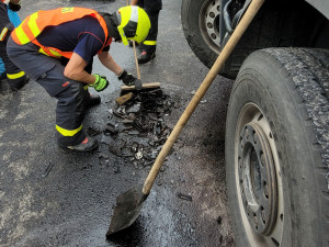 Na Novojičínsku málem přišel o život devatenáctiletý řidič, jeho auto se střetlo s domíchávačem betonu