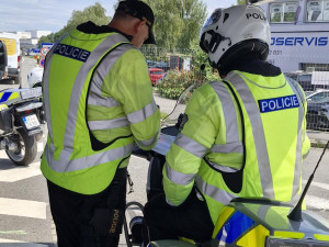 Policisté hledali ztracenou manželku a zabavovali drony, jinak se Colours of Ostrava problémům vyvarovaly