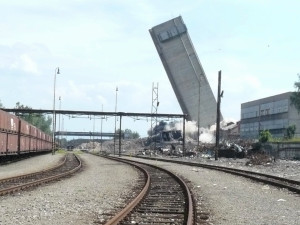 Věž Dolu Lazy půjde dolů. Obdobně padla Dukla v roce 2008