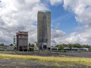 Věž Dolu Lazy půjde dolů. Obdobně padla Dukla v roce 2008