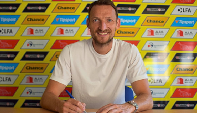 Bývalý fotbalový reprezentant Kozák bude hrát za druholigovou Opavu