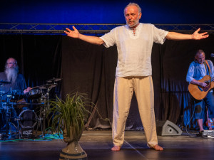 Herecké hvězdy pod šapitó. Užijte si konec prázdnin s Týdnem kultury na Valašsku