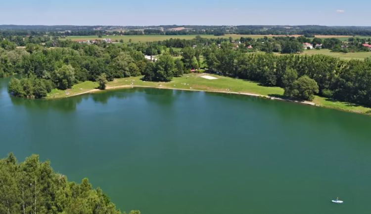 Bohumín vybuduje u Kališova jezera nová mola. Jezero letos zažívá turistický boom