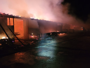 V Jindřichově na Bruntálsku v noci na dnešek hořela pila. Škoda se vyšplhala na 3,5 milionu korun