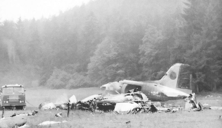 Před 60 lety zahynulo při letecké havárii u Nového Jičína deset lidí.