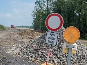 V pondělí začne oprava pěti kilometrů silnice I/67 mezi Chotěbuzí a Karvinou