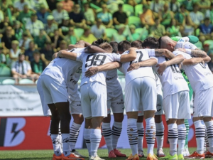 Karvinští fotbalisté hráli doma podruhé po sobě 0:0, Dukla venku poprvé bodovala