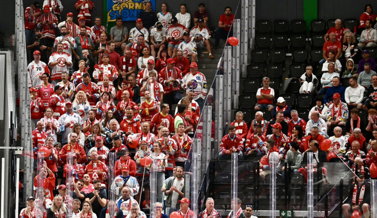 Hokejisté Třince na úvod Ligy mistrů vyhráli v Lausanne 2:1 v prodloužení.