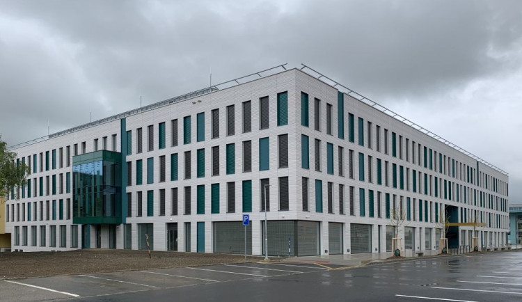 Technická univerzita v Ostravě otevřela novou Ekonomickou fakultu. Výstavba stála téměř miliardu korun