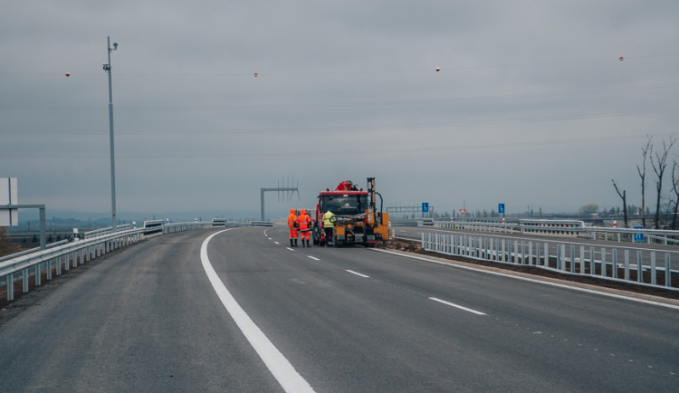 V příštím týdnu začne výstavba dalšího úseku dálnice D35 mezi Hradcem Králové a Jičínem