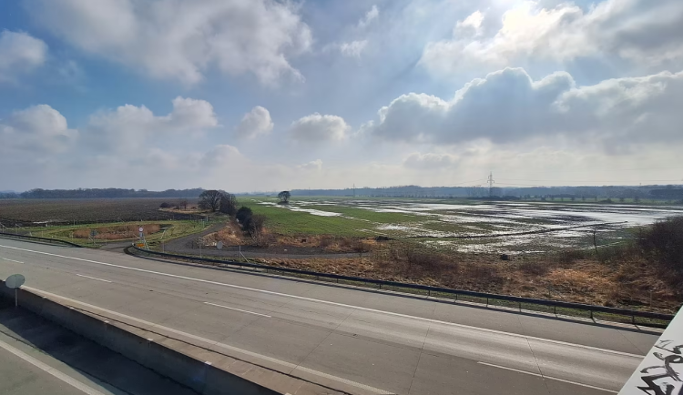 Gigafactory v Dolní Lutyni by podle studie mohla nastartovat pozitivní změny