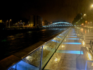 SHRNUTÍ: Opava se v neděli ráno vylila. Evakuace zasáhla také Krnov, Bohumín a Český Těšín