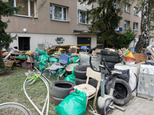 Pomoc oceníme, ale musíme o vás vědět, vzkazuje moravskoslezský hejtman dobrovolníkům