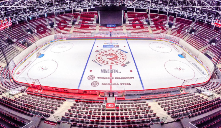 Oceláři porazili České Budějovice na domácím ledě. K výhře je dovedla přesilovka