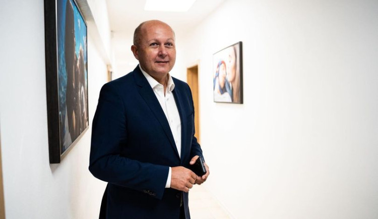 VOLBY 2024: Bednář a Vícha míří do Senátu už po první kole. Senátora za Opavu voliči vyberou o víkendu