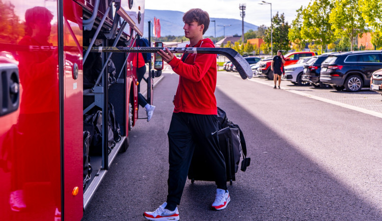 Hokejisté Mladé Boleslavi zdolali Třinec 4:3 po nájezdech, rozhodl Bernad