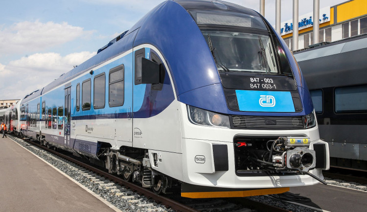 Na trať mezi Ostravou a Opavou se v neděli vrátí vlaky. Oprava poškozených částí šla rychleji, než se čekalo