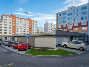 Ostravský Jih hlásí nová parkovací místa, klima v Bělském Lese zlepší zelená střecha