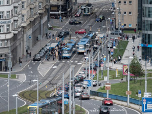 Křižovatka Moravské a Závodní ulice v Ostravě se bude dva týdny opravovat