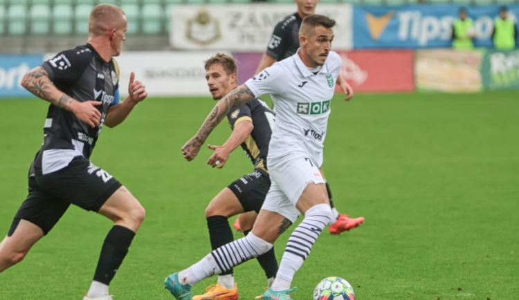 Fotbalisté Karviné porazili Olomouc 2:1 a zdolali ji poprvé v ligové historii