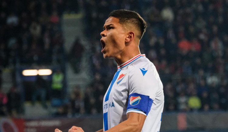 Fotbalisté Sparty podlehli Ostravě 1:3 a prohráli počtvrté z posledních pěti kol