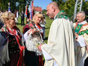(NE)OBYČEJNÍ: Darius Sputo. Kněz, horolezec, pedagog i tramvajový kavárník