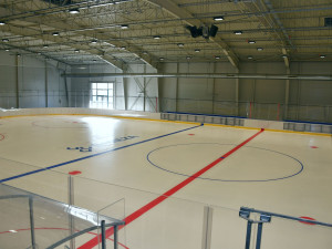 V Porubě skončila oprava multifunkční haly za 125 milionů. Využijí ji hokejisté, bruslaři i běžní Ostravané