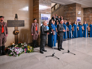 FOTO: Ostrava si připomíná výročí listopadu. Koncerty, promítání i studentský průvod