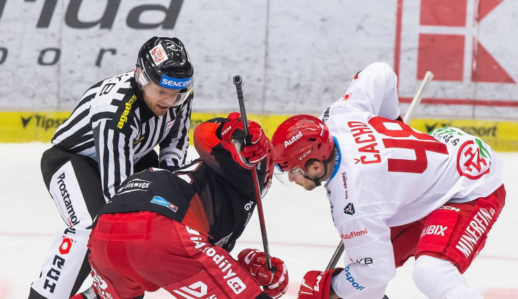 Hokejisté Hradce Králové vyhráli podeváté v řadě, Oceláře srazil v závěru Pavlík.
