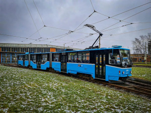 Třicetiletý Ostravan zahynul pod koly tramvaje. Zřejmě otevřel dveře za jízdy