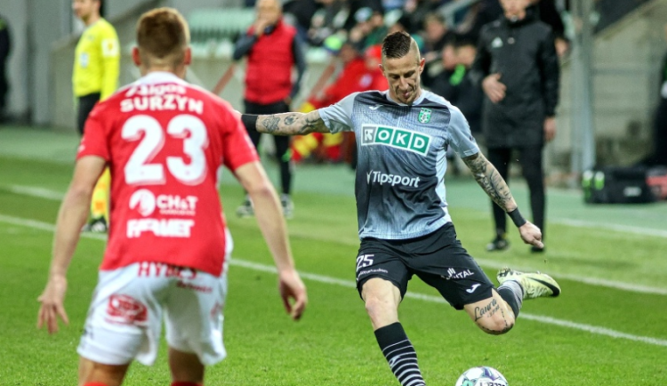 Fotbalisté Pardubic pod Střihavkou poprvé nebodovali, v Karviné prohráli 0:1