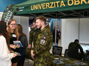 Výběr školy i budoucí kariéry na Černé louce. Student a job