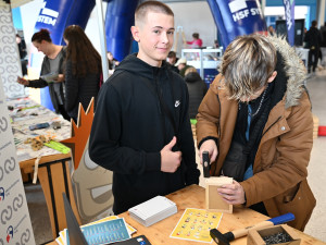 Výběr školy i budoucí kariéry na Černé louce. Student a job