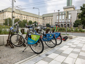 Ostravanům zůstanou sdílená kola do 15 minut zdarma. Město prodloužilo spolupráci s nextbike o dva roky