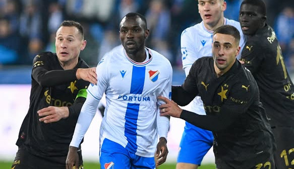 Rána pro baníkovce. Fotbalisté Slavie vyhráli v Ostravě a udrželi neporazitelnost v ligové sezoně