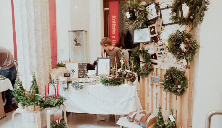 Vánoční atmosféra v opavské Slezance: kreativci z Česka oživí bývalý obchodní dům uměleckými výrobky