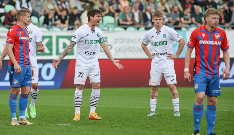 Fotbalisté Plzně po obratu vyhráli v Karviné 2:1, oba góly Viktorie dal Šulc