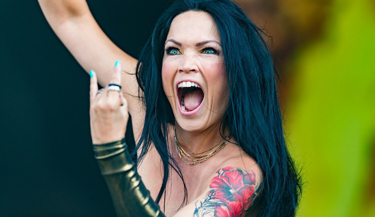 Finská zpěvačka Tarja Turunenová zamíří na českou předvánoční šnůru. Vystoupí i v Ostravě