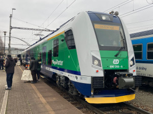 Premiéra v Česku. V pravidelném provozu začaly z Novojičínska do Ostravy jezdit první bateriové