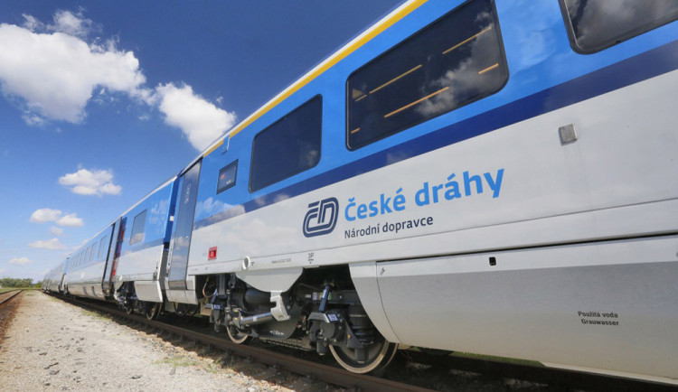 16651310799833-124-cdid5326-1